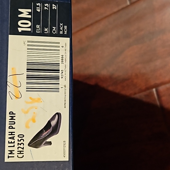 Rockport Classic Black Heels - Picture 4 of 4